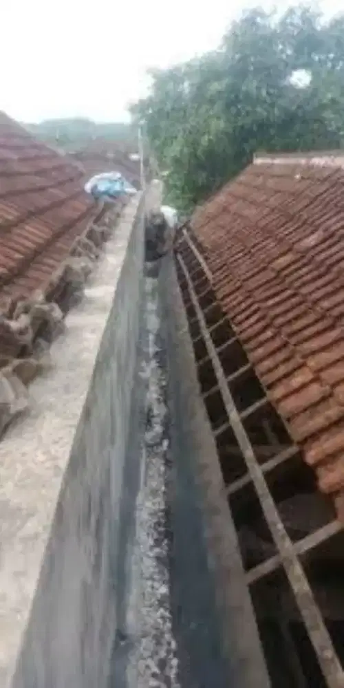 Jasa tukang bangunan dan renovasi atap bocor dan lain lain