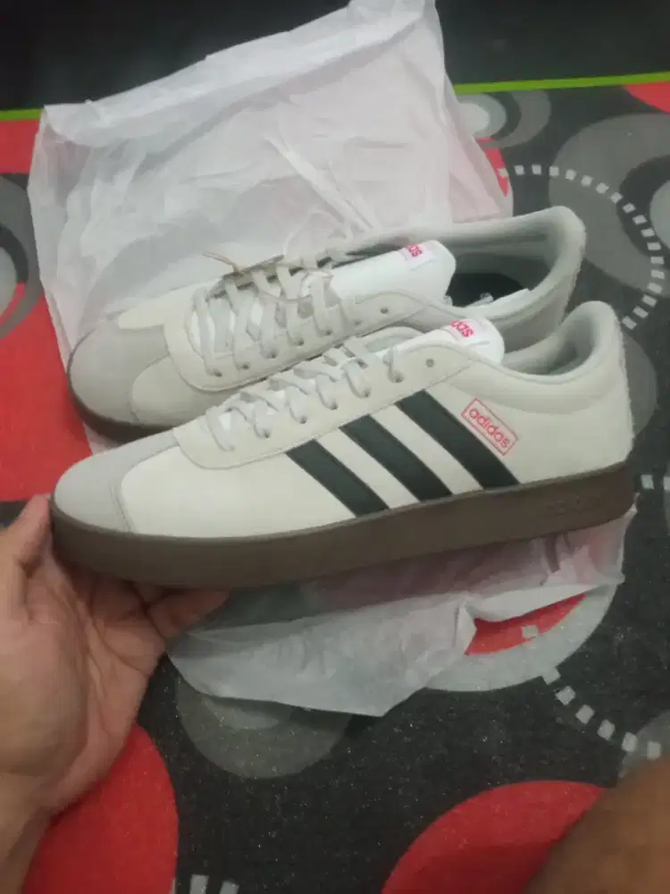 Sepatu Adidas VL Court 2.0