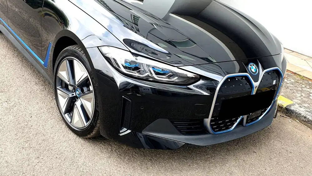 BMW i4 i 4 eDrive35 eDrive 35 AT Black On Black 2025 NIK 2024 LIKE NEW