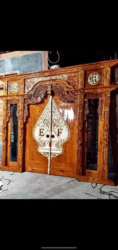 Pintu gebyok p300x270cm ukiran pintu gunungan kanan kiri kaca..
