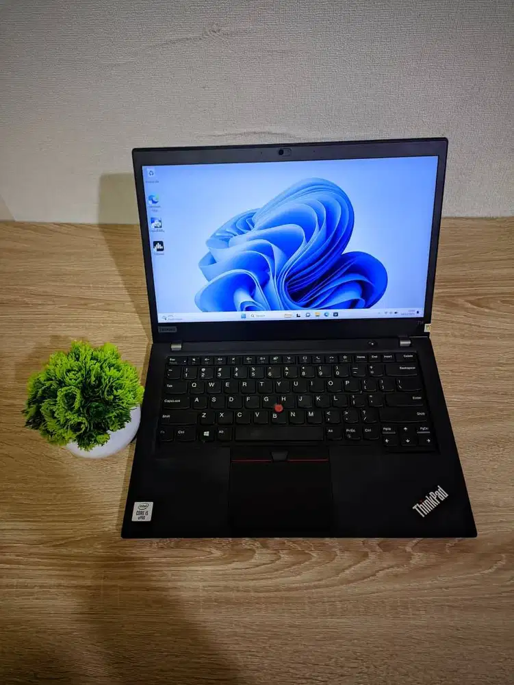 LAPTOP LENOVO THINKPAD T14 INTEL I5-10310U RAM 16 GB SSD 256 GB