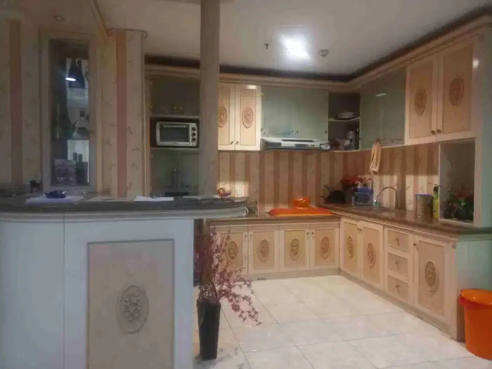 Dijual Aparteme  Frenchwalk tower Lyon. Moi. Kelapa Gading