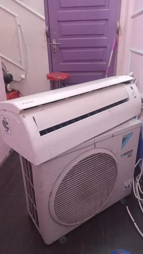 AC Daikin Inverter 1.5 PK BEKAS