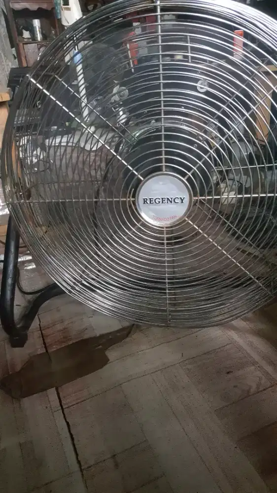 Kipas angin Regency 18inch