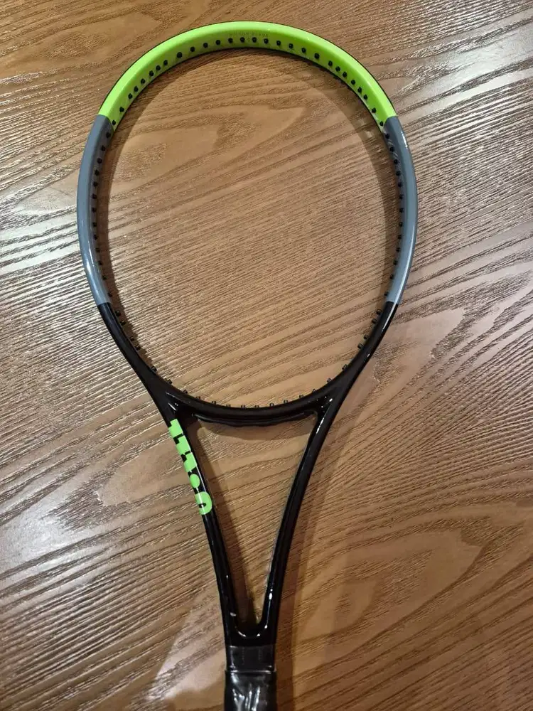 Wilson Blade Pro 98 v7 18x20 (H22 Mold, Wilson Pro Labs)