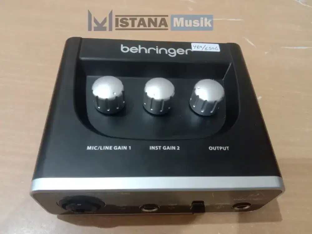 SOUNDRAD BEHRINGER U-PHORIA UM 2