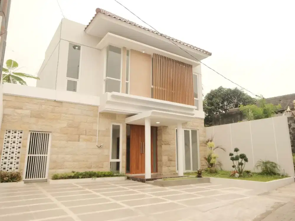Rumah Di Jogja Rumah Mewah 2 Lantai dekat Jalan Palagan, Hotel Hyatt, Terminal Jombor