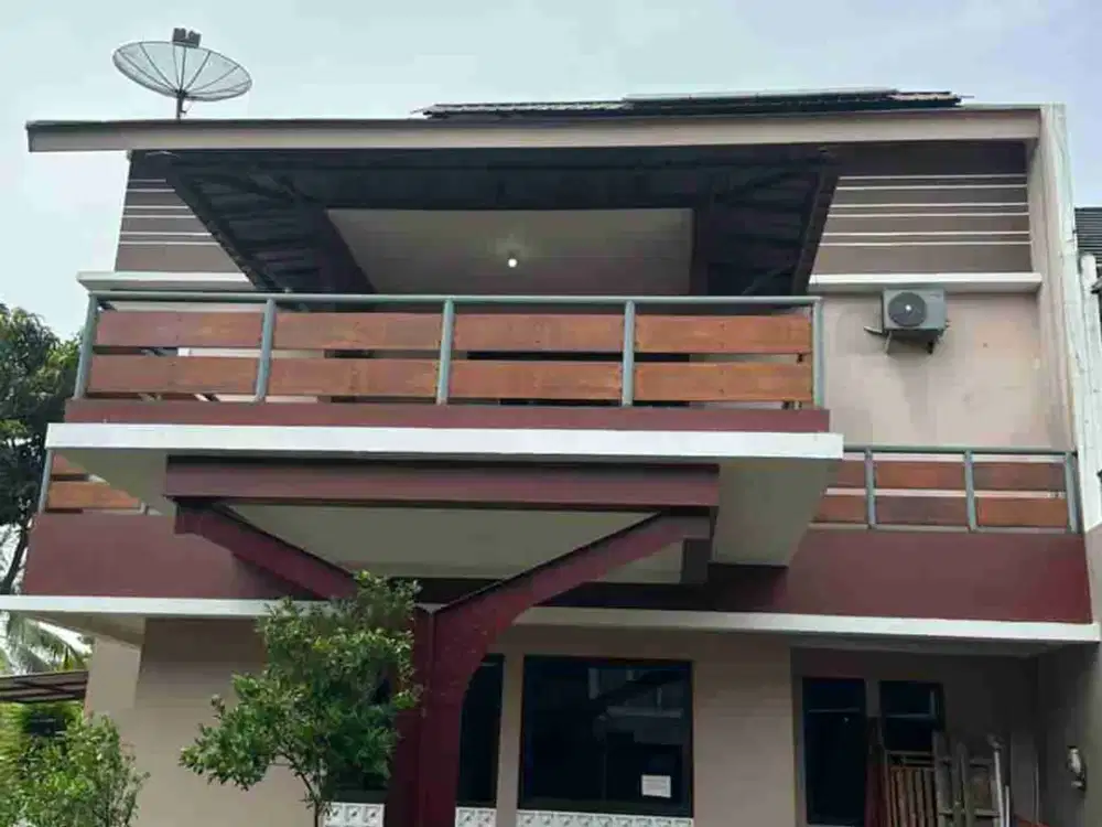 Di Jual rumah mewah siap huni di Kotawisata posisi Hook