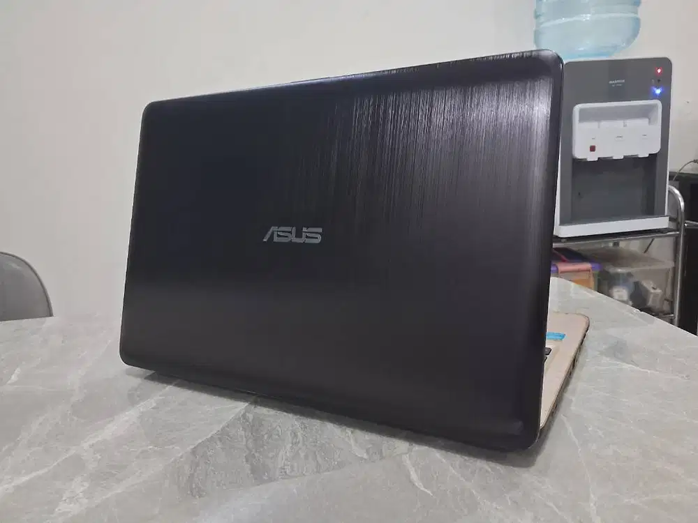 Laptop 8GB Dual VGA Nvidia Render Batre BARU Type C 15.6in Garansi