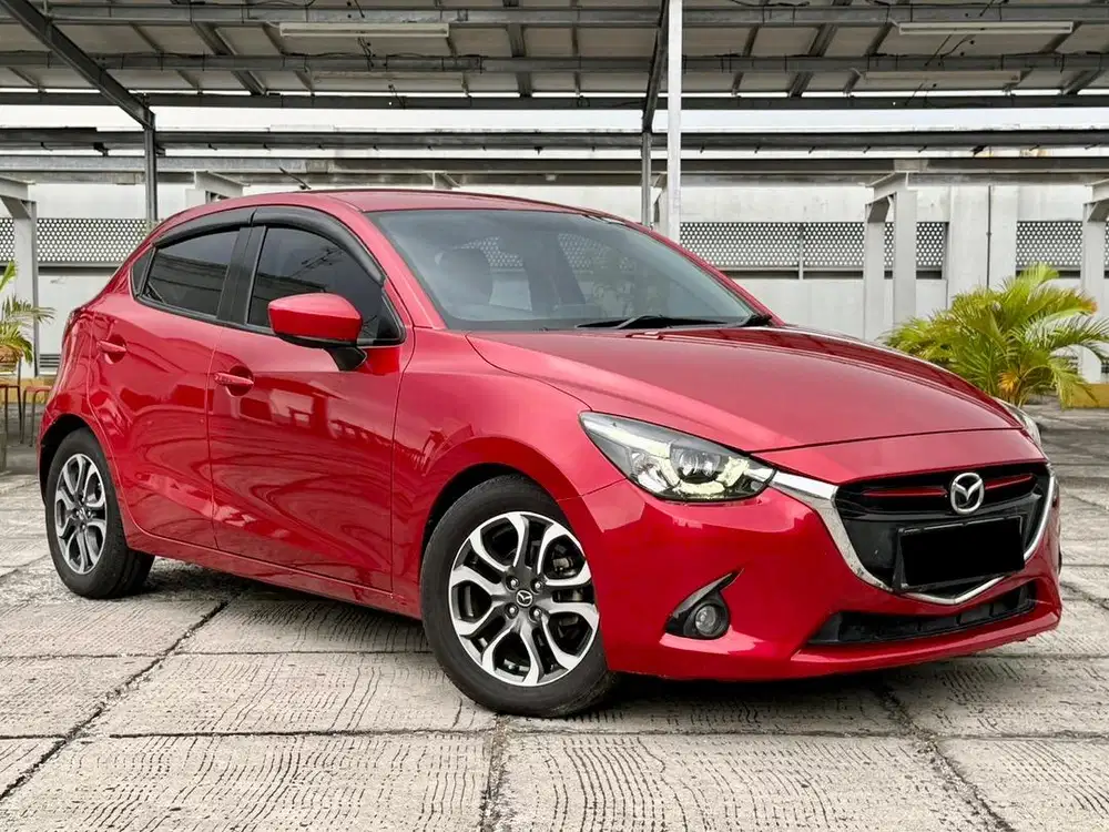 Mazda 2 R Skyactive 2015