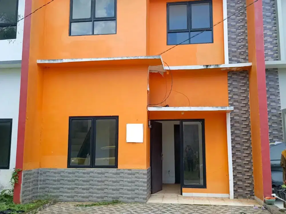 Rumah 2 Lt SHM 15 Mnt ke Paradise Walk Serpong Dibantu KPR J-33774