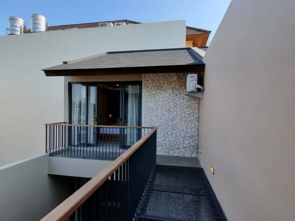 Dijual Villa 3 Kamar Tidur di tengah areal villa elite di Jimbaran.