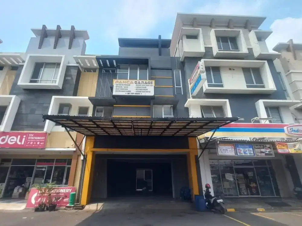 DISewakan Ruko 3 Lantai – Harapan Indah (Lokasi Depan / Main Road)