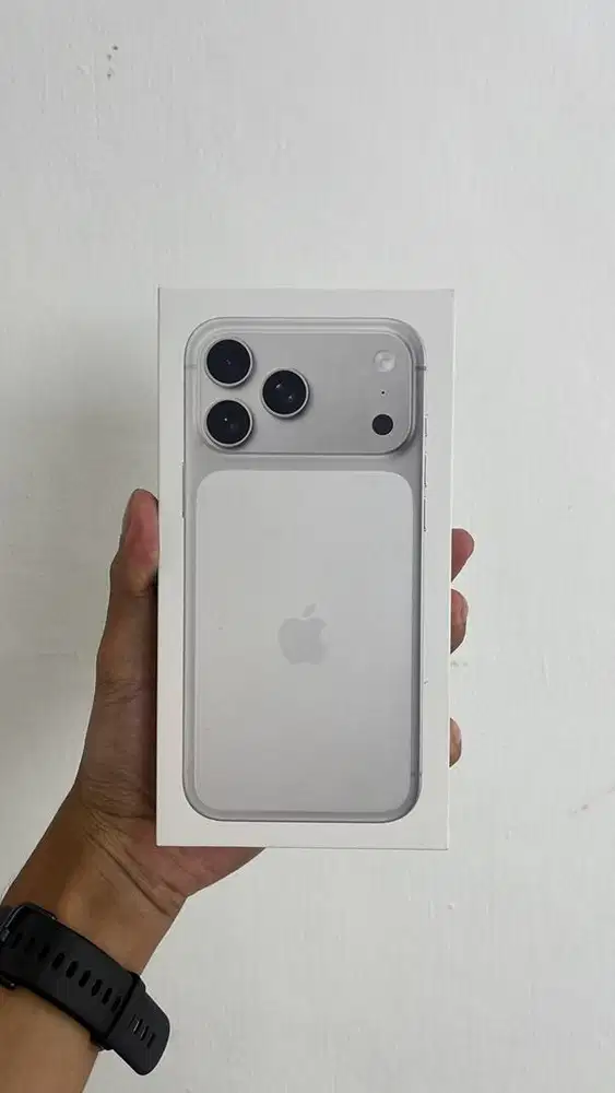 iPhone 17 Pro Max 256gb silver Garansi Resmi