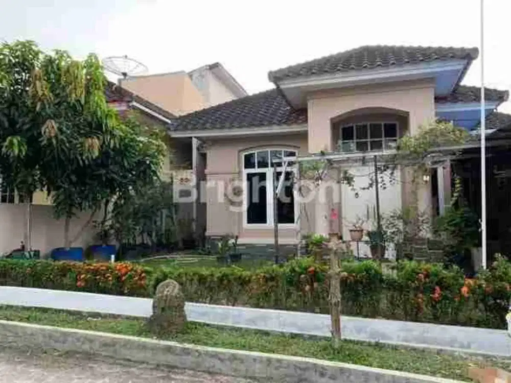 DISEWAKAN RUMAH FULLFURNISH TENGAH KOTA BERNUANSA MINIMALIS LOKASI DALAM PERUMAHAN BDI AMAN NYAMAN HARGA NEGO