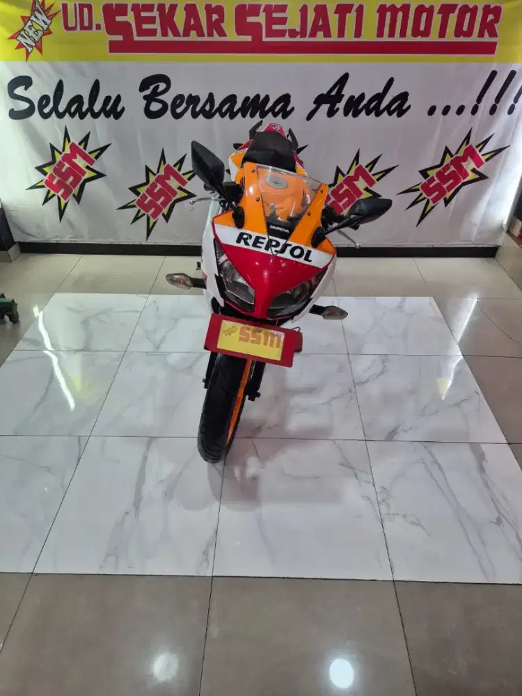 CBR 150Repsol low km