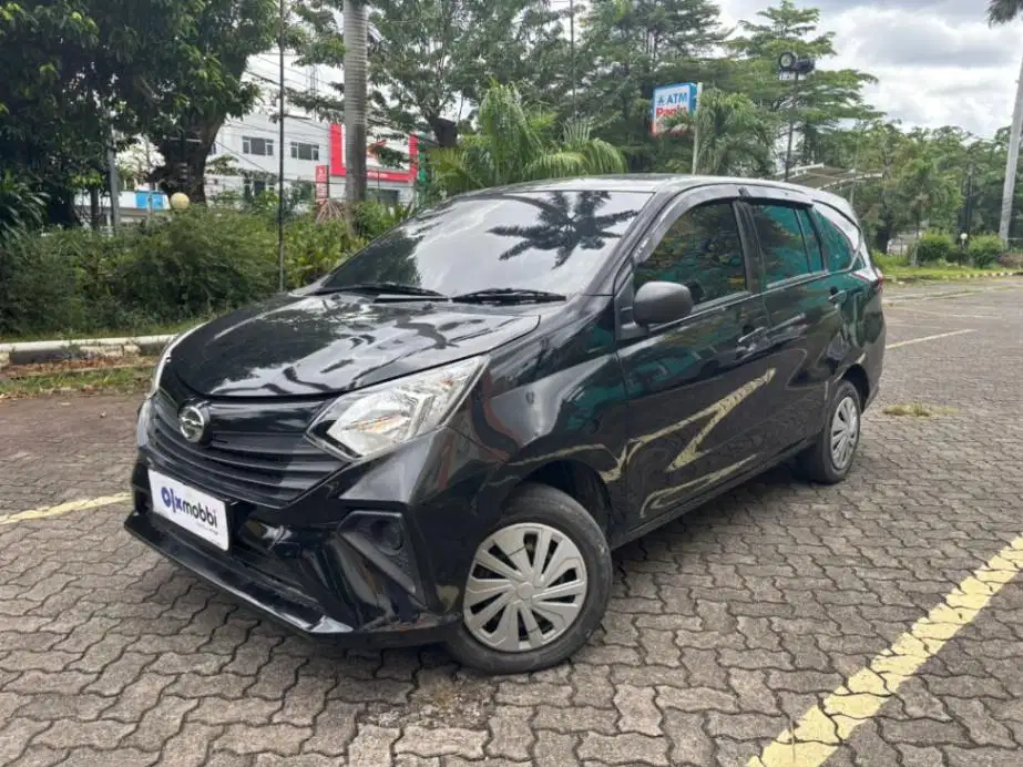 Pajak Panjang - Daihatsu Sigra 1.0 M Bensin-MT 2023 Hitam