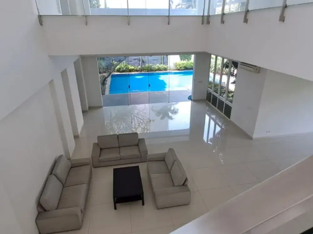 Rumah Hook Mewah 912 m² di Villa Cibubur Indah – Kolam Renang & Bangunan ±1000 m²