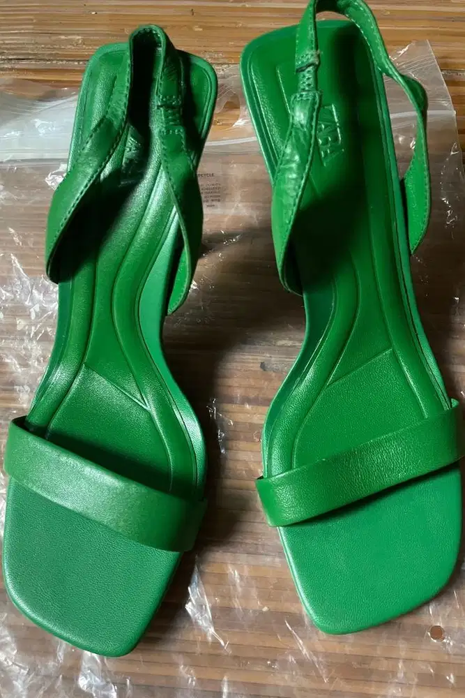 Zara green leather slingback sandals.