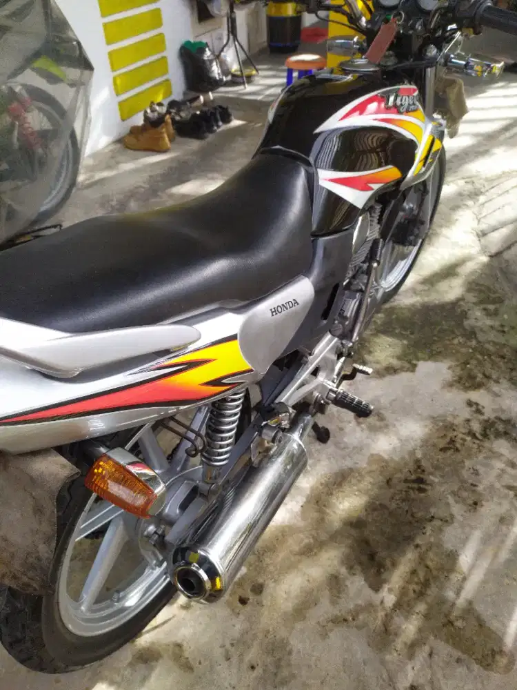 Honda Tiger lama