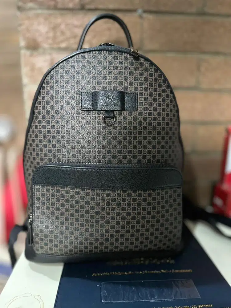 AIGNER BACKPACK THE CORE S