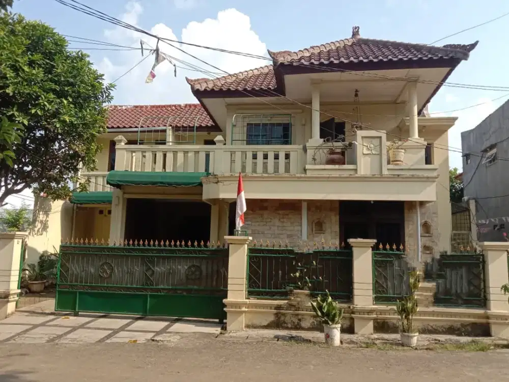 Dijual Rumah Mewah Dan Luas Sangat Nyaman Dan Asri Lokasi Strategis -