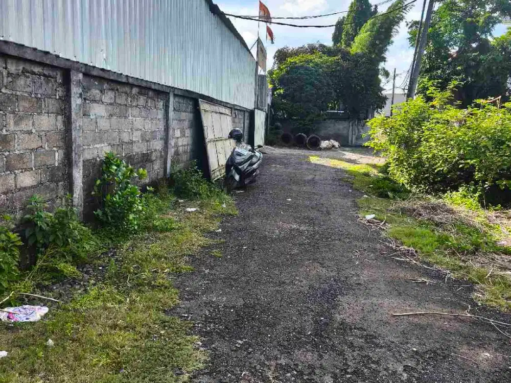 dijual tanah 70 are IDR 700 juta per are ada bangunan gudang dekat McDonald's jimbaran Kuta Selatan Badung Bali