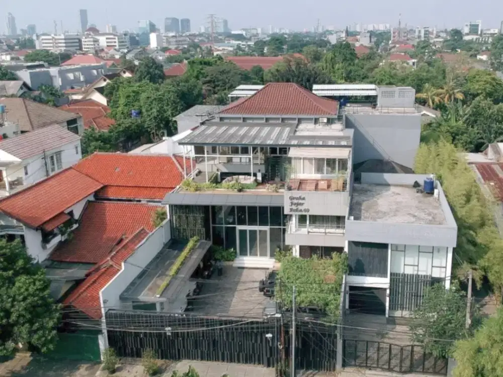 *Dijual gedung baru full furnished, lokasi strategis di kemang jakarta selatan / vv