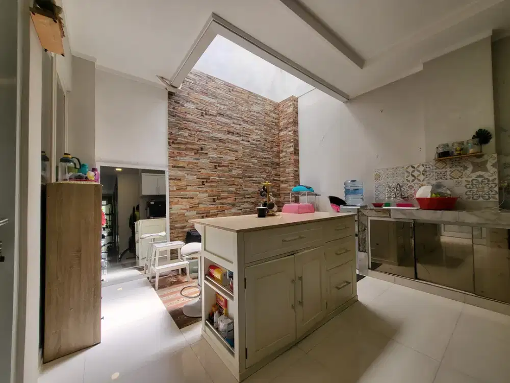 Jual Rumah Cluster Palm Summarecon Bekasi Semi Furnished