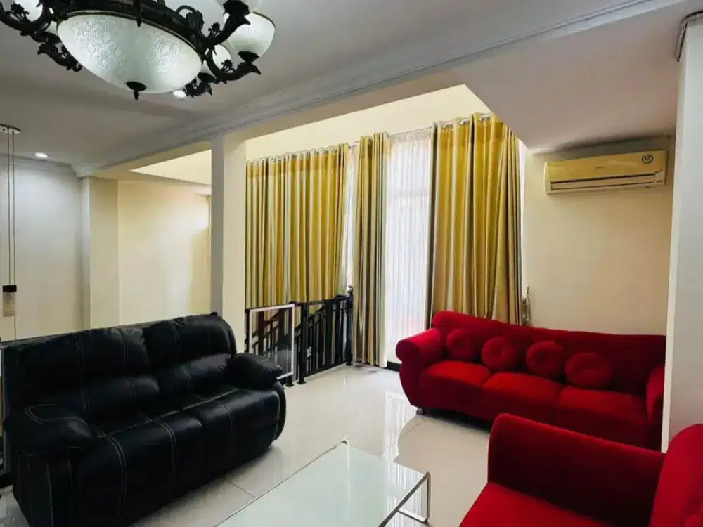 Rumah Siap huni dan nyaman daerah Bukit Wahid Regency.Manyaran – 11028