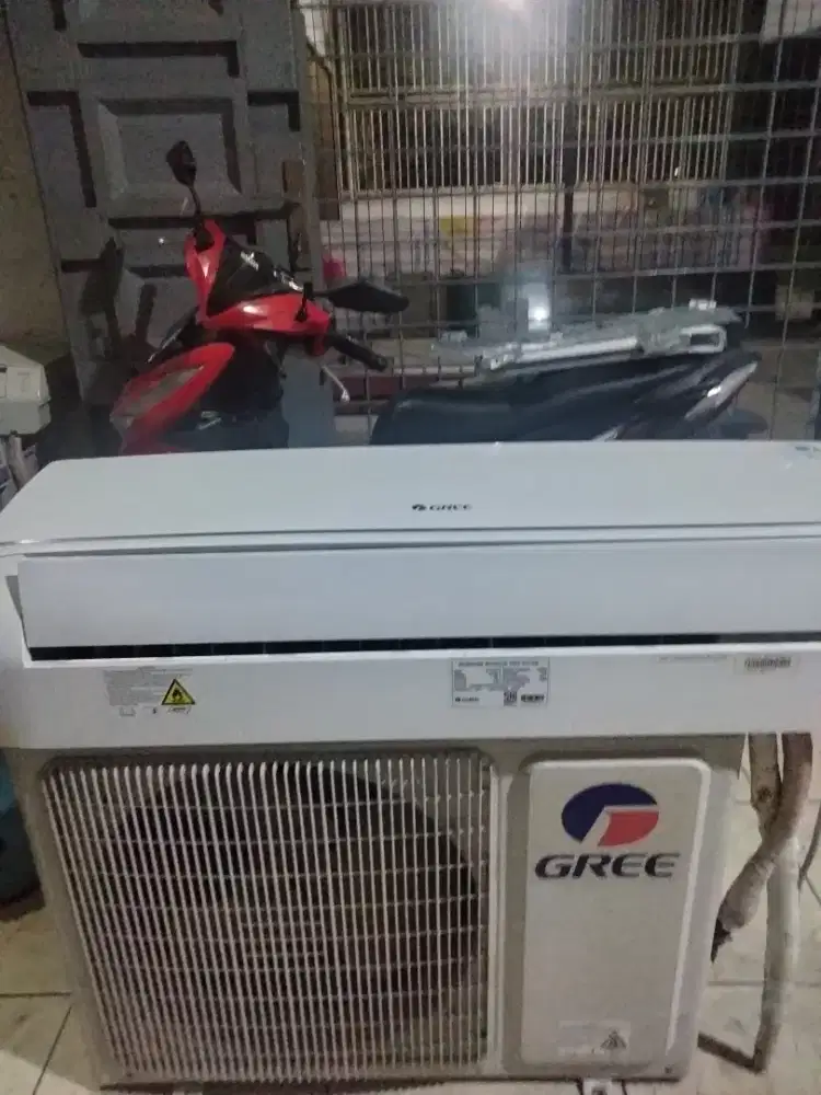 AC 2pk Gree like new