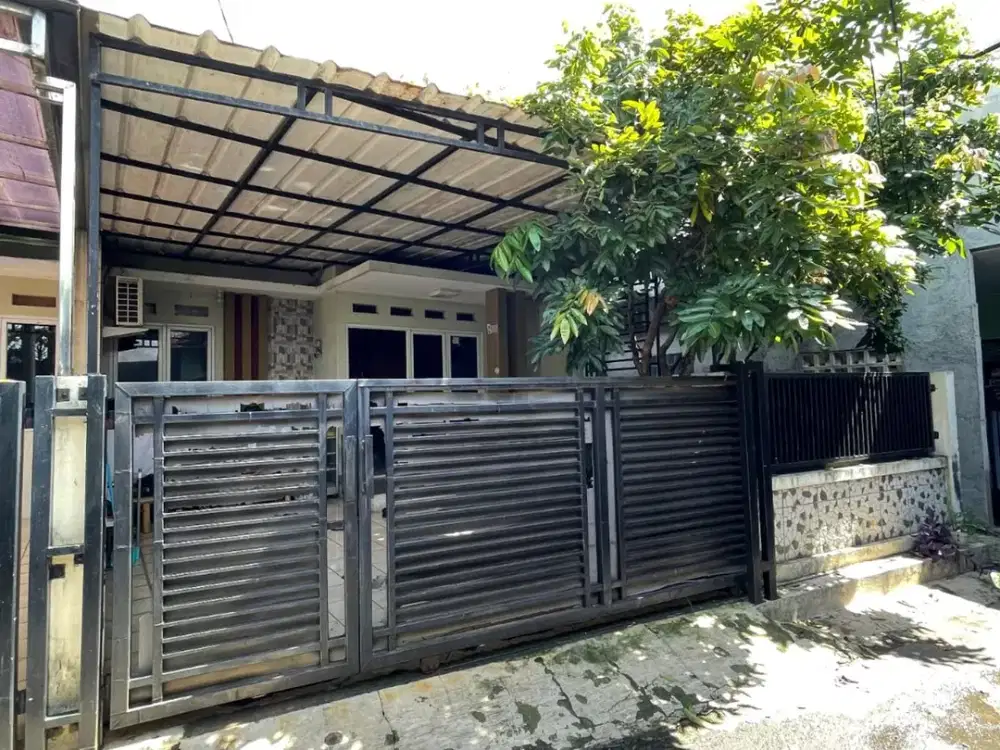 Rumah 10 Menit ke Mall Cijantung LT 132 SHM Hadap Selatan J-35620