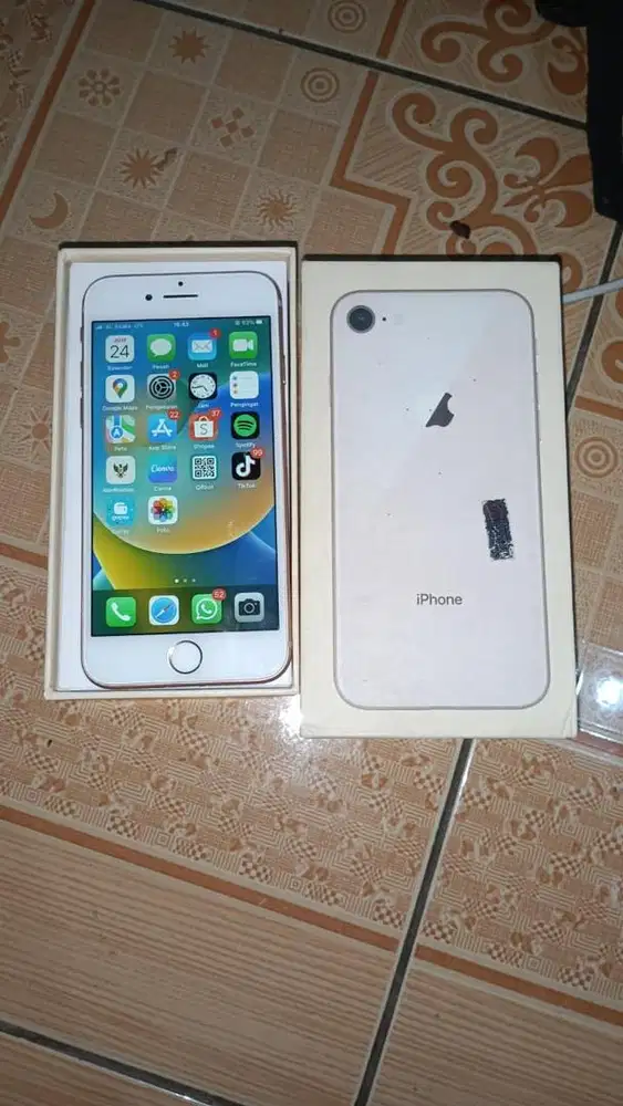 Iphone 64gb gold