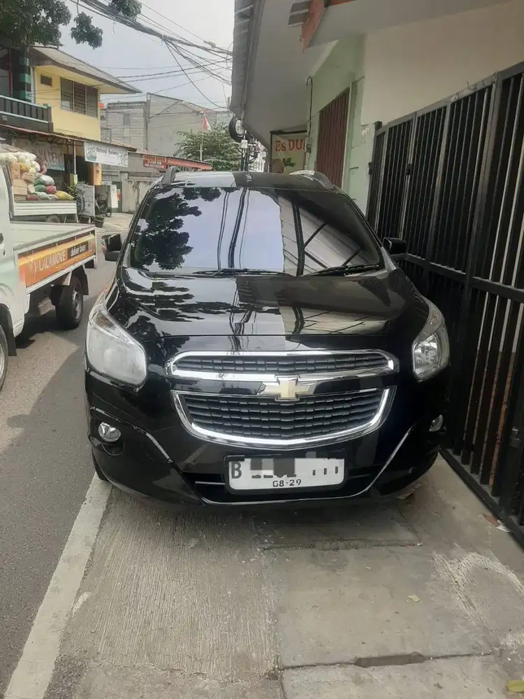 Dijual mobil chervolet sPin matic