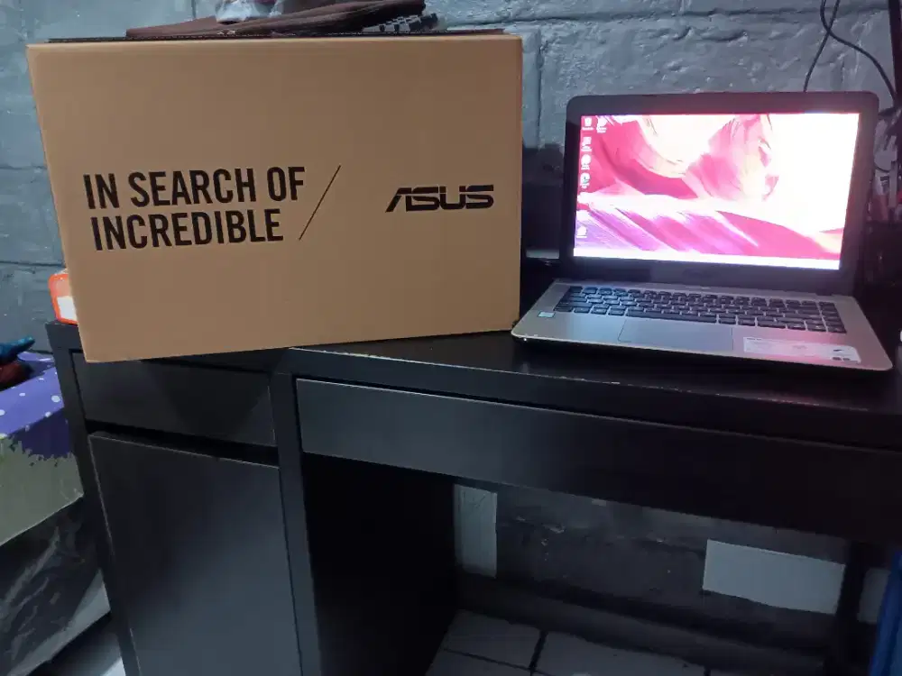 Asus i3, 4GB, 1TB windows 10