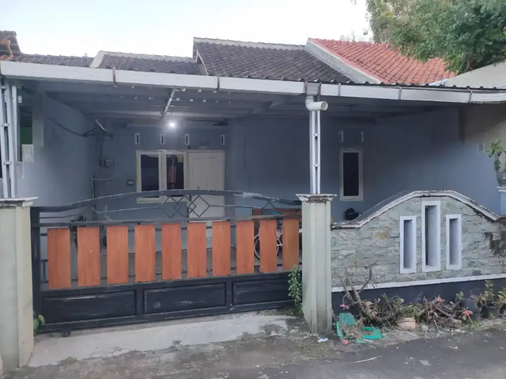 Di jual rumah di perumahan griya Ploso asri.banguncipto Sentolo kp