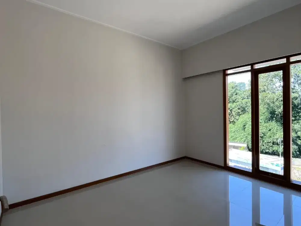 Disewakan Rumah Hook Kompleks Bali Garden Citi View Awiligar Cibeunying