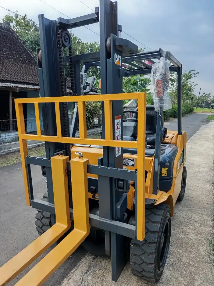 Forklift 3 Ton 2020 mulus siap kerja istimewa
