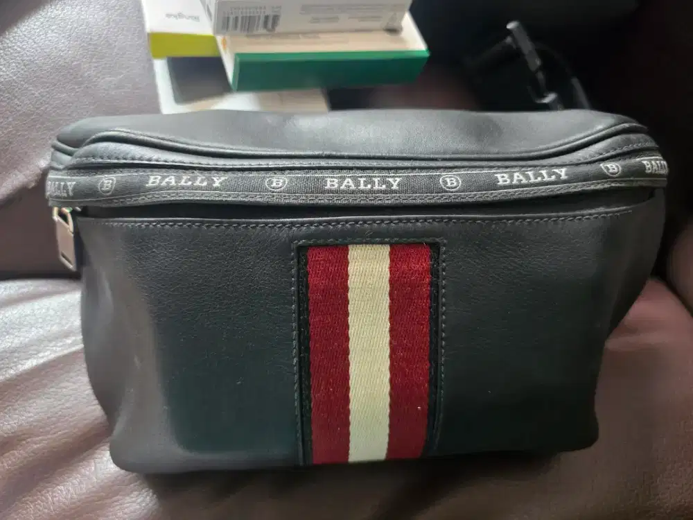 Waistbag BALLY  hitam
