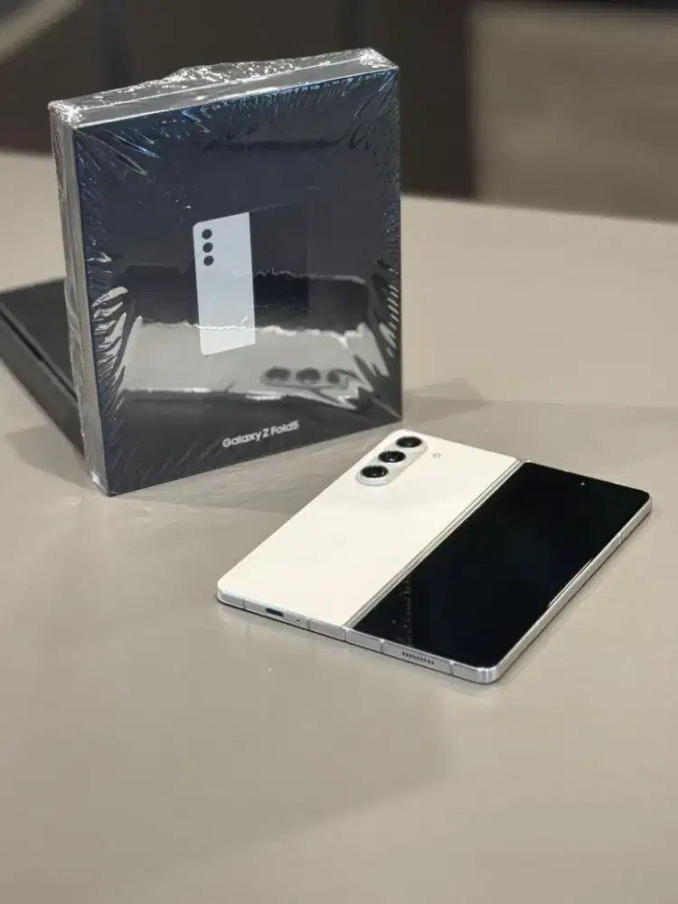 Samsung Galaxy Z Fold 5 12/512Gb like new