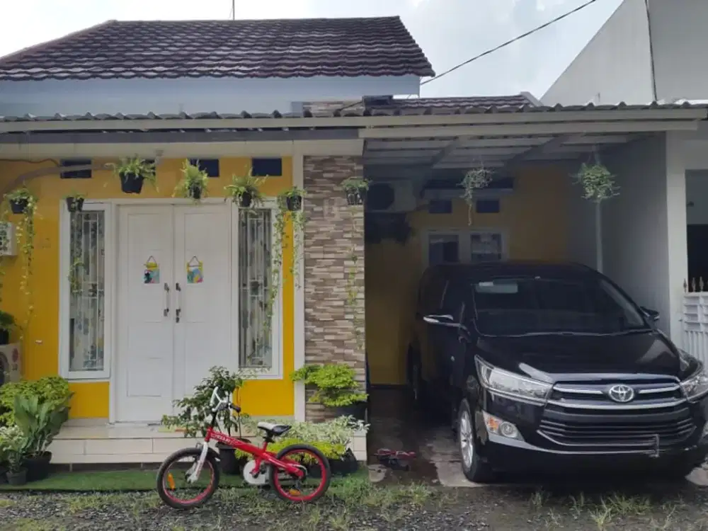 Rumah 12 Menit ke Gerbang Tol Cibubur SHM Hadap Utara J-34226