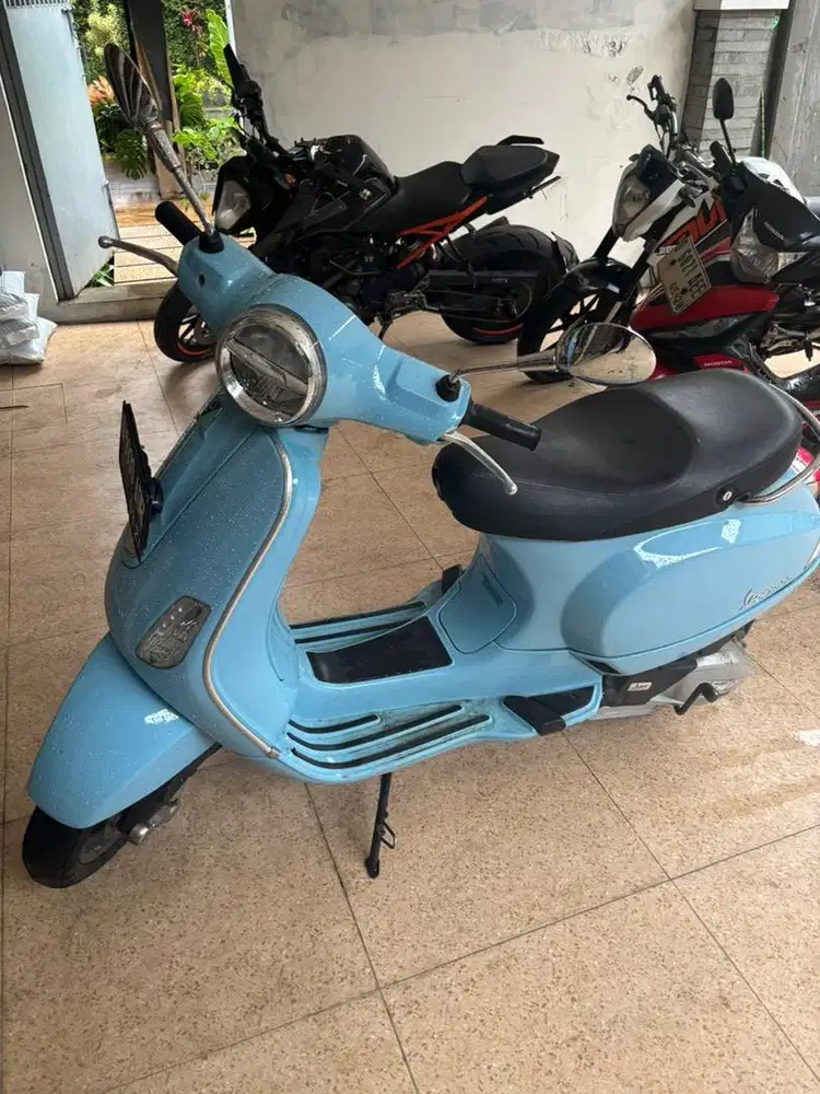 Vespa LX125 Blue Capri 2022
