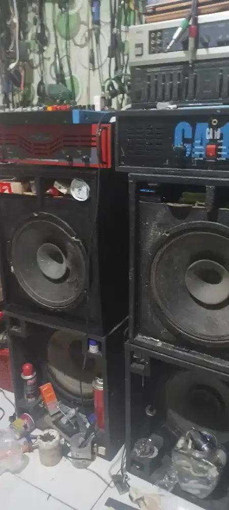 Jual speker 4 buah 12in.power 2.mixer.ampli aqulizer