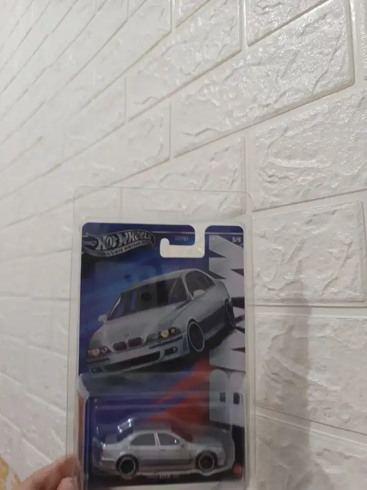 HotWheels BMW M5 Silver series