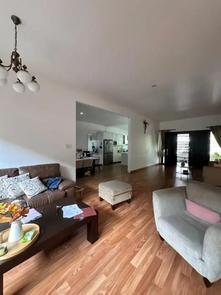 Rumah Siap Huni di Cluster Asia Tropis Kota Harapan Indah Bekasi