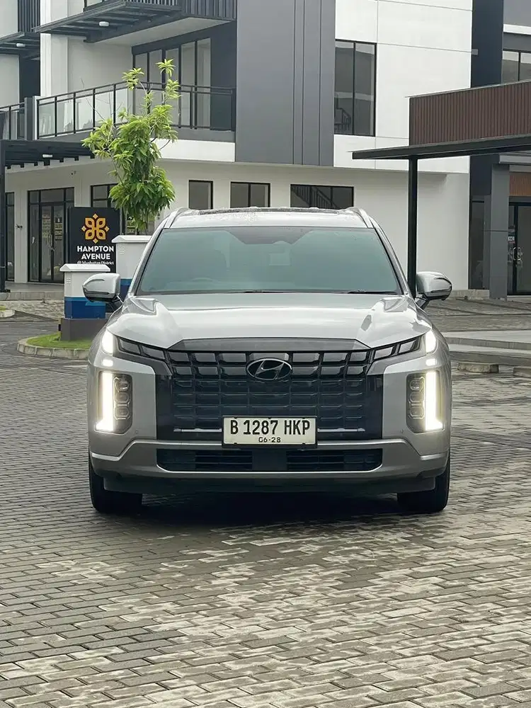 Perfect Condition Hyundai Palisade Signature 4x2 AT Diesel 2023