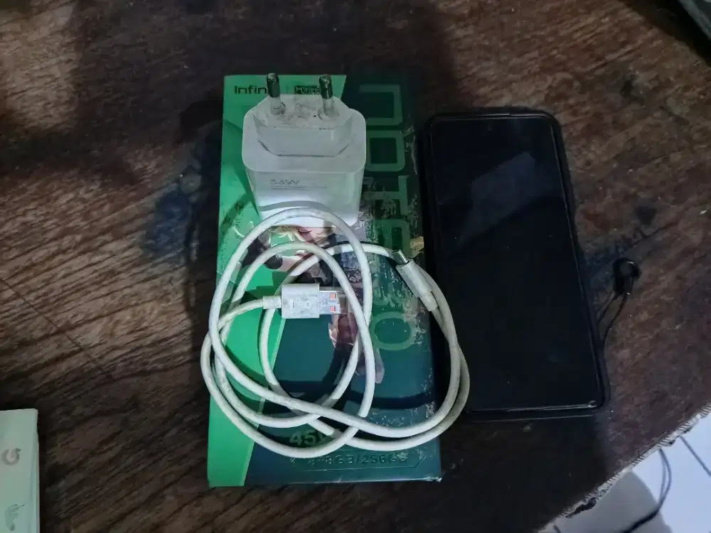 Infinix note 30.  8/256