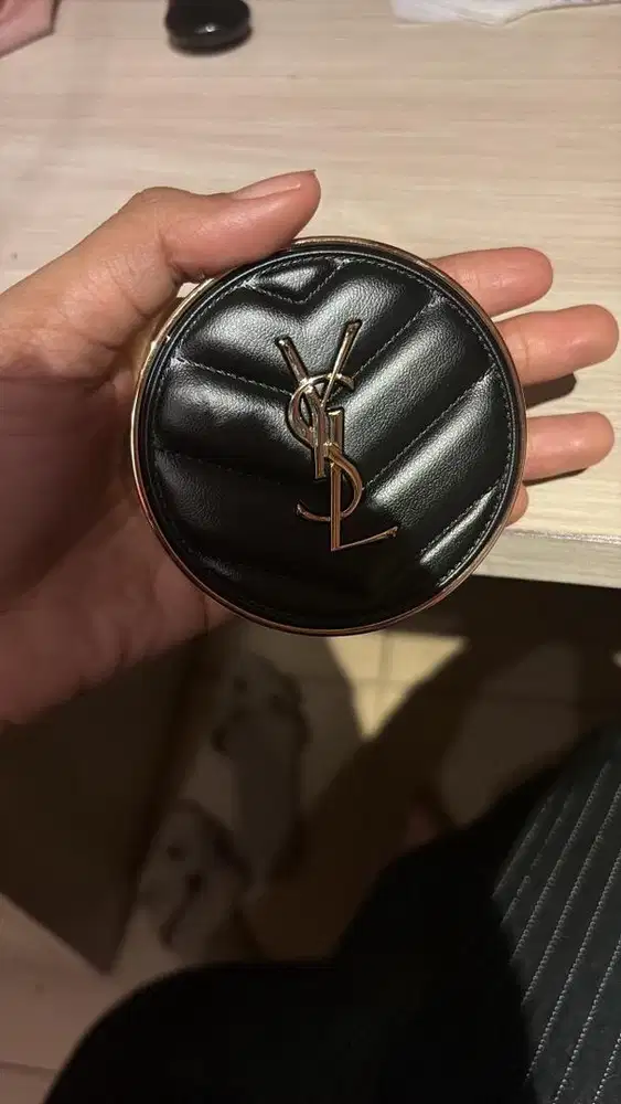 Prelove original chusion ysl baru 1x swatch