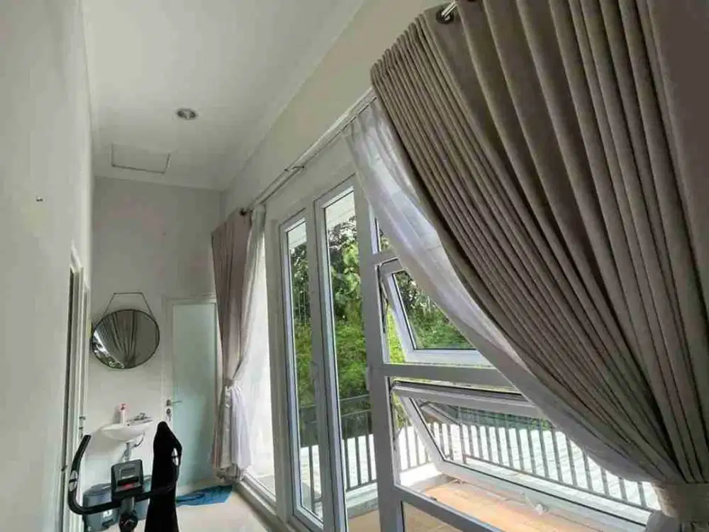 Dijual Rumah Tingkat 2 Lantai Furnished Siap Pakai Di Perumahan Graha Estetika, Semarang