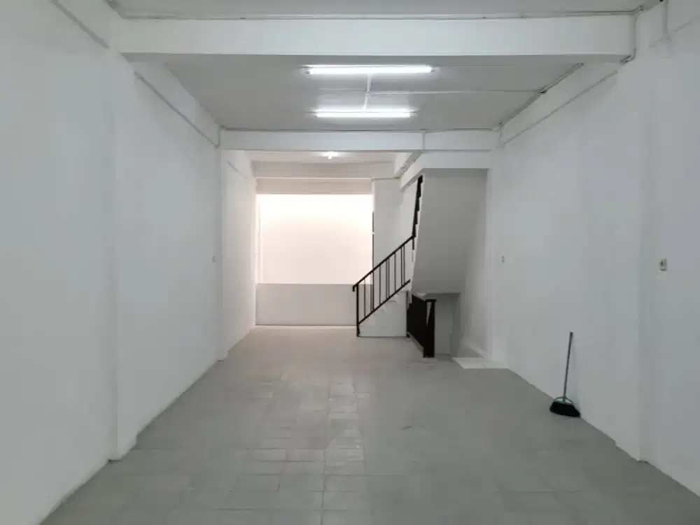 DISEWAKAN CEPAT RUKO ROA MALAKA DEKAT PASAR PAGI KOTA TUA JAKARTA BARAT